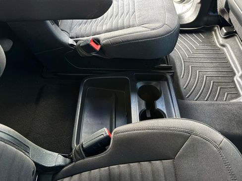 Used 2020 Ford Explorer XLT image 20