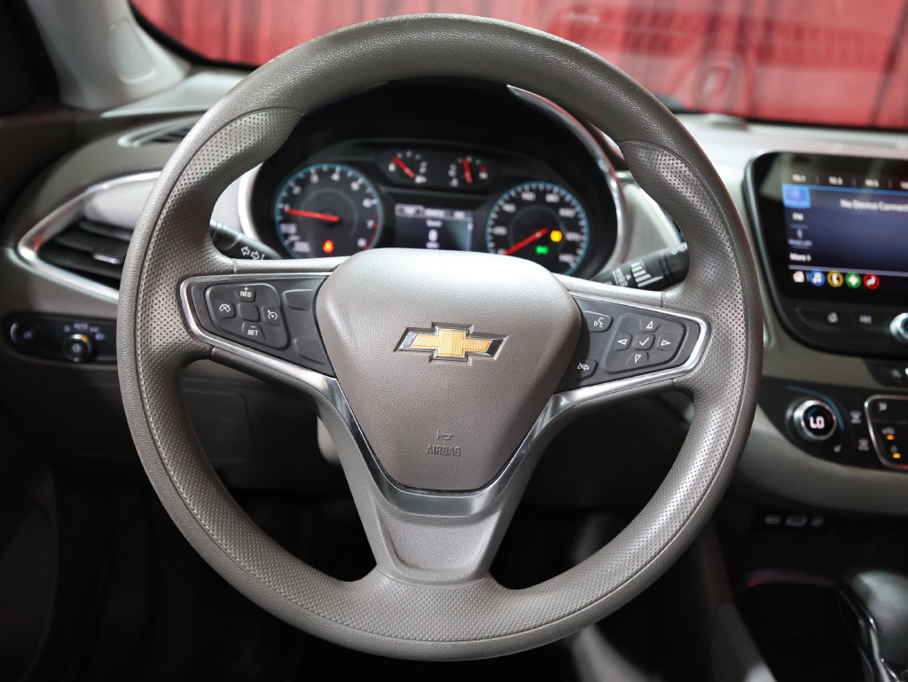 Used 2021 Chevrolet Malibu LT FWD image 16