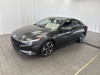 Used 2023 Hyundai Elantra SEL w/ Convenience Package