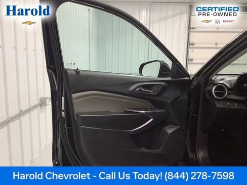 Certified 2025 Chevrolet Trax ACTIV FWD image 13