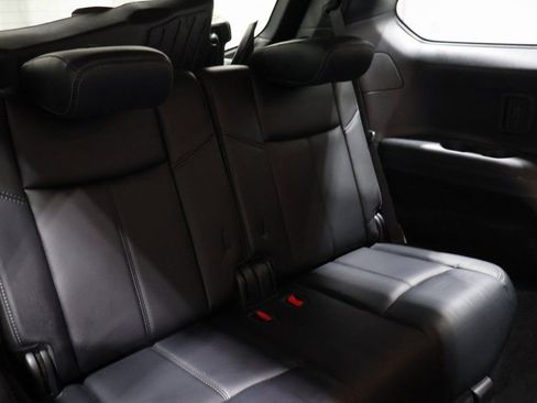 Used 2019 Nissan Pathfinder SL image 22