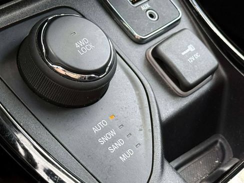 Certified 2021 Jeep Compass Limited AWD/4WD image 31