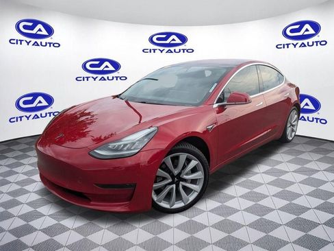 Used 2018 Tesla Model 3 Mid Range image 5
