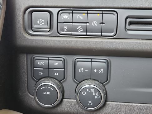 Used 2023 Chevrolet Tahoe Z71 image 23