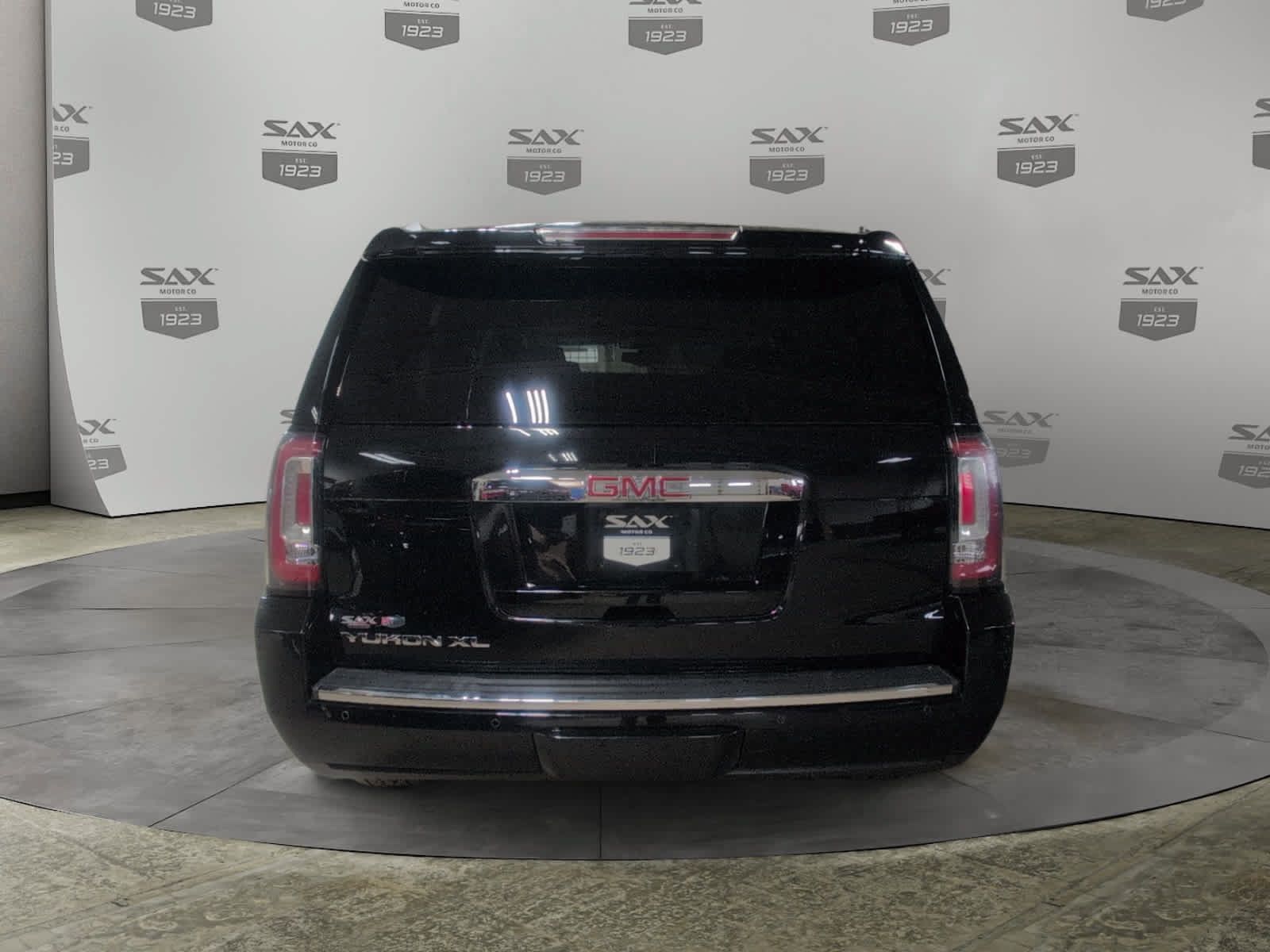 Used 2016 GMC Yukon XL Denali w/ Open Road Package AWD/4WD image 4
