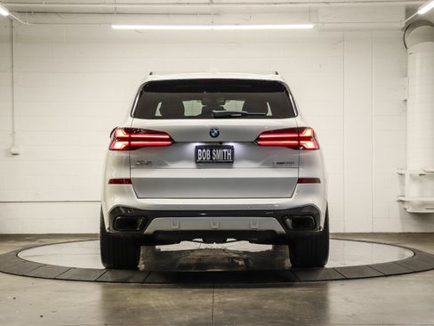 Used 2026 BMW X5 sDrive40i w/ M Sport Package RWD image 5