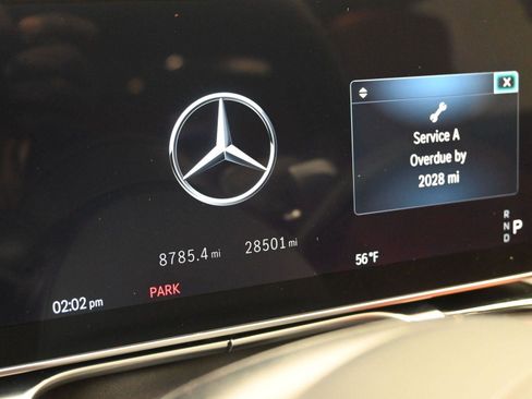 Used 2022 Mercedes-Benz S 580 4MATIC Sedan w/ AMG Line Package image 3