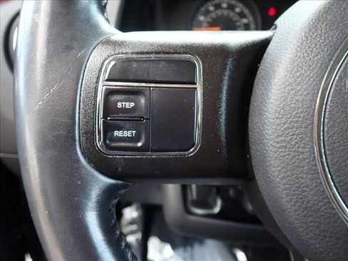 Used 2017 Jeep Patriot High Altitude FWD image 15
