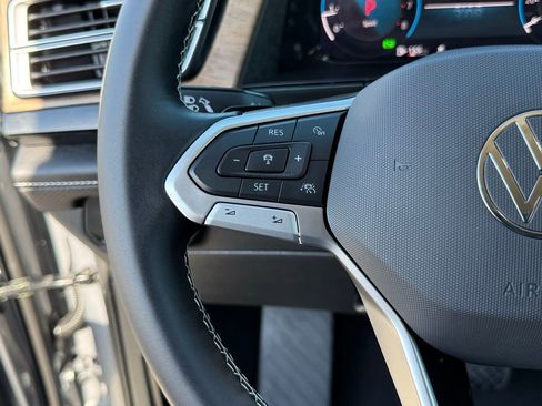 New 2026 Volkswagen Atlas SE image 15