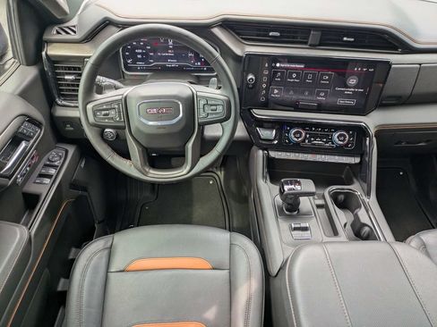 Used 2025 GMC Sierra 1500 AT4 w/ AT4 Premium Package AWD/4WD image 16