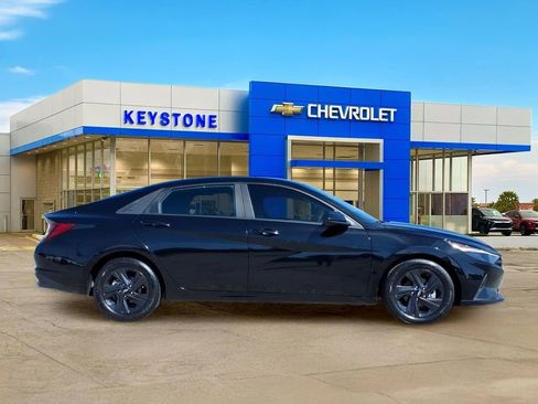 Used 2023 Hyundai Elantra SEL FWD image 8