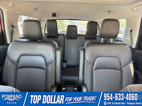 Used 2024 Nissan Pathfinder SL w/ SL Premium Package FWD image 16