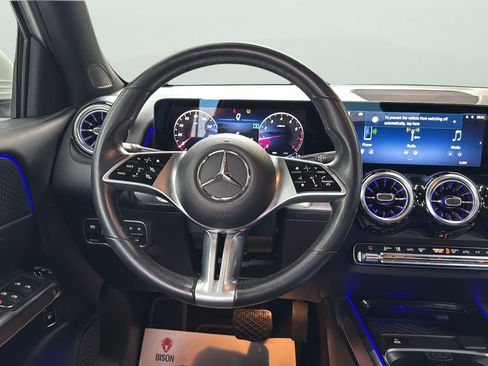 Used 2024 Mercedes-Benz GLB 250 image 12