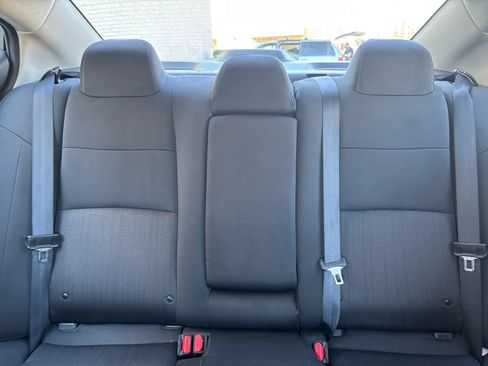 Used 2025 Nissan Altima 2.5 SV FWD image 38