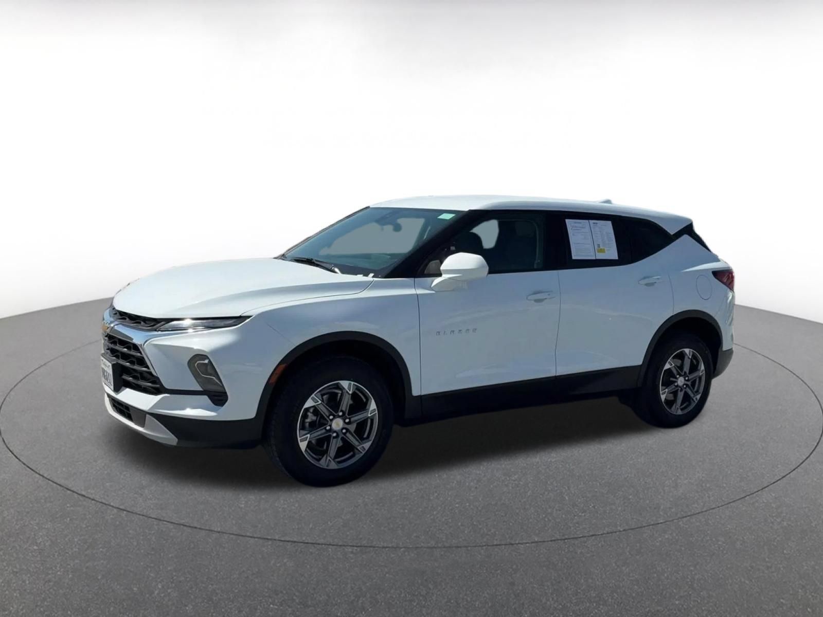 Used 2026 Chevrolet Blazer LT FWD image 7