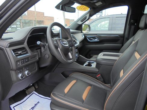 Used 2023 GMC Yukon AT4 w/ LPO, Floor Liner Package image 16