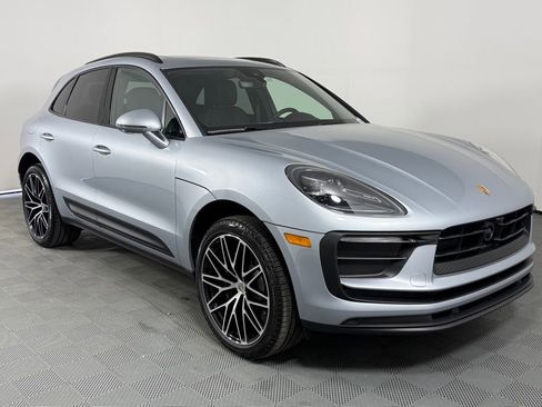 New 2026 Porsche Macan AWD/4WD image 9