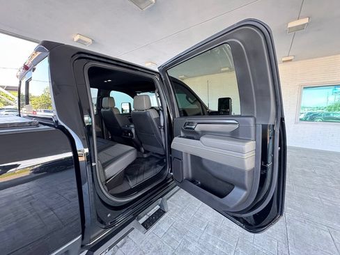 Used 2024 Chevrolet Silverado 2500 ZR2 w/ Technology Package AWD/4WD image 23