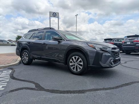 Certified 2025 Subaru Outback Premium AWD/4WD image 3