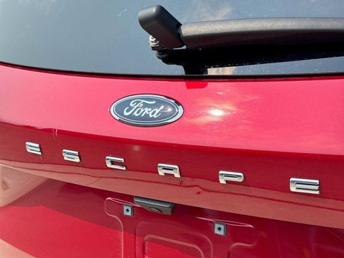 Certified 2020 Ford Escape SE FWD image 12