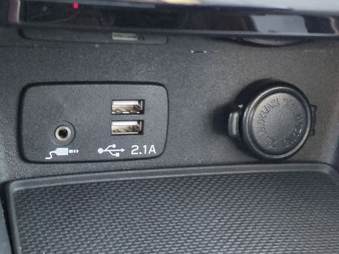 Certified 2022 Subaru Forester Limited image 32