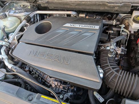 Used 2024 Nissan Rogue SV image 35