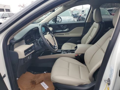 New 2026 Lincoln Corsair Premiere image 11