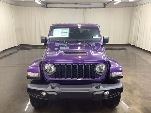 New 2026 Jeep Gladiator Sport AWD/4WD image 2