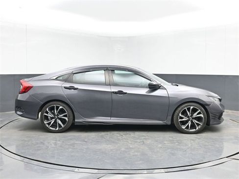 Used 2019 Honda Civic Sport image 12
