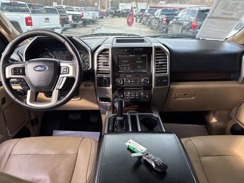 Used 2015 Ford F150 Lariat image 38