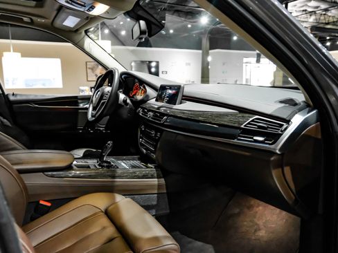 Used 2016 BMW X5 xDrive50i image 11