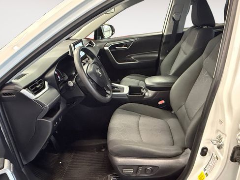Used 2024 Toyota RAV4 XLE image 23