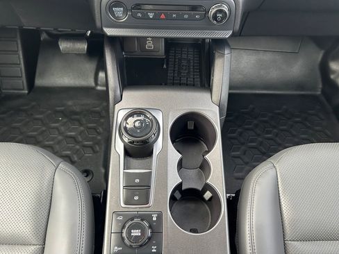 Used 2025 Ford Bronco Sport Badlands image 12