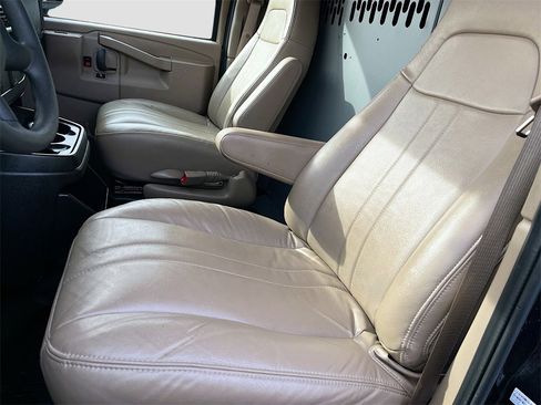 Used 2024 Chevrolet Express 2500 w/ Driver Convenience Package image 18