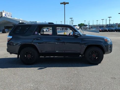 Used 2024 Toyota 4Runner SR5 Premium image 4