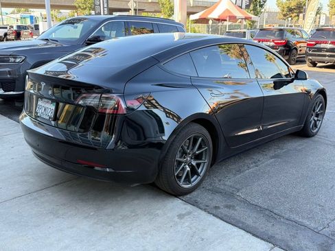 Used 2022 Tesla Model 3 Standard Range RWD image 4