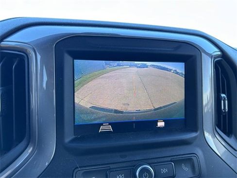 Used 2021 Chevrolet Silverado 2500 Custom w/ Custom Value Package image 18