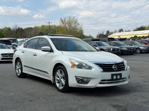 Used 2015 Nissan Altima 2.5 SV w/ Convenience Package image 7