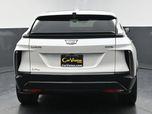 Used 2024 Cadillac Lyriq Tech image 3