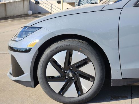 New 2025 Hyundai Ioniq 6 SE image 5