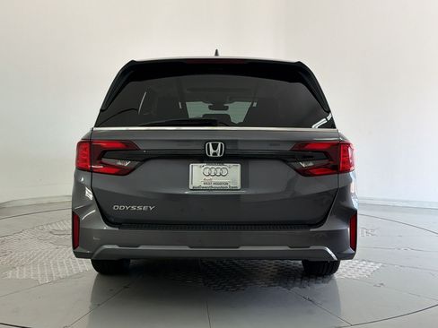 Used 2025 Honda Odyssey EX-L image 10