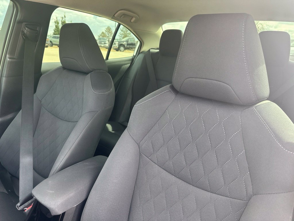 Used 2022 Toyota Corolla LE FWD image 15