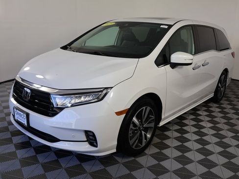 Used 2023 Honda Odyssey Touring image 4