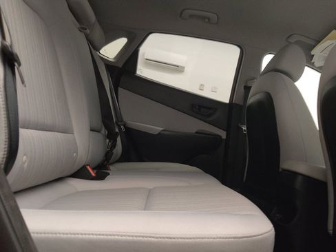 Used 2023 Hyundai Kona SEL AWD/4WD image 19