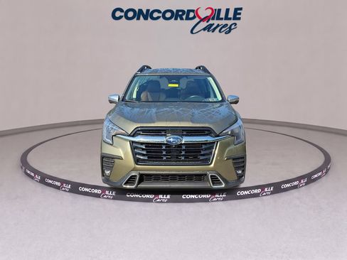 Used 2023 Subaru Ascent Touring AWD/4WD image 3