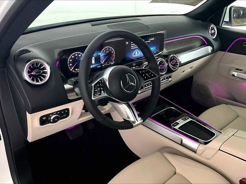 New 2026 Mercedes-Benz GLB 250 4MATIC image 10