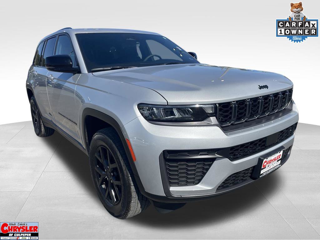 Used 2026 Jeep Grand Cherokee Altitude AWD/4WD image 1