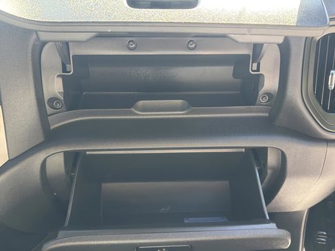 Used 2022 Chevrolet Silverado 1500 Custom image 25