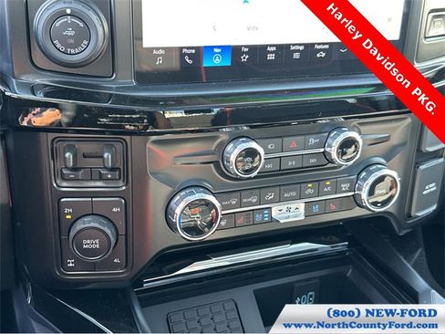 New 2026 Ford F250 Lariat w/ Black Appearance Package image 29