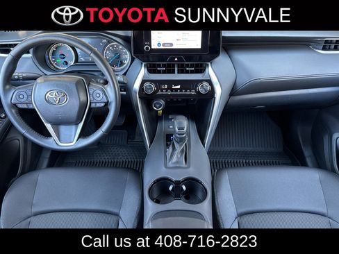 Used 2023 Toyota Venza LE AWD/4WD image 5
